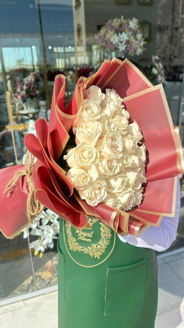 R010 White Rose