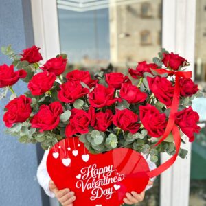 R017 Stand Heart