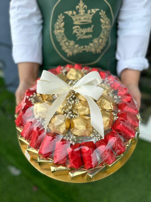 R022 Tray Round Chocolates