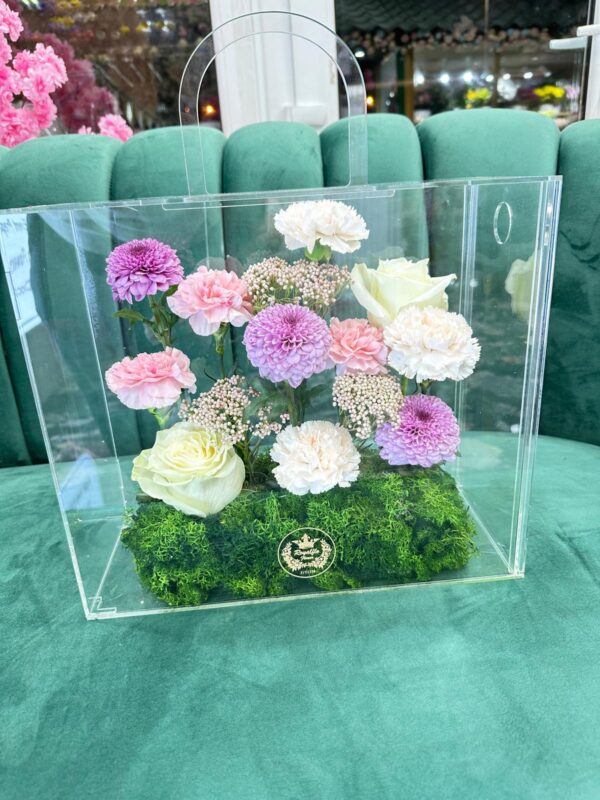 R025 Clear Box Mix Flowers