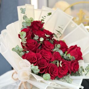 R029 Red Roses